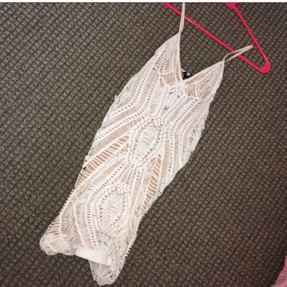 white & tan bebe dress